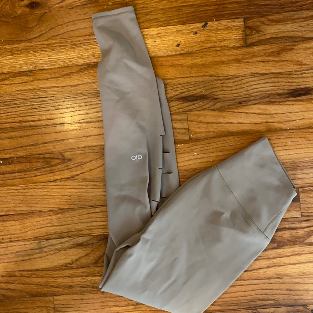 Alo Rip Leggings